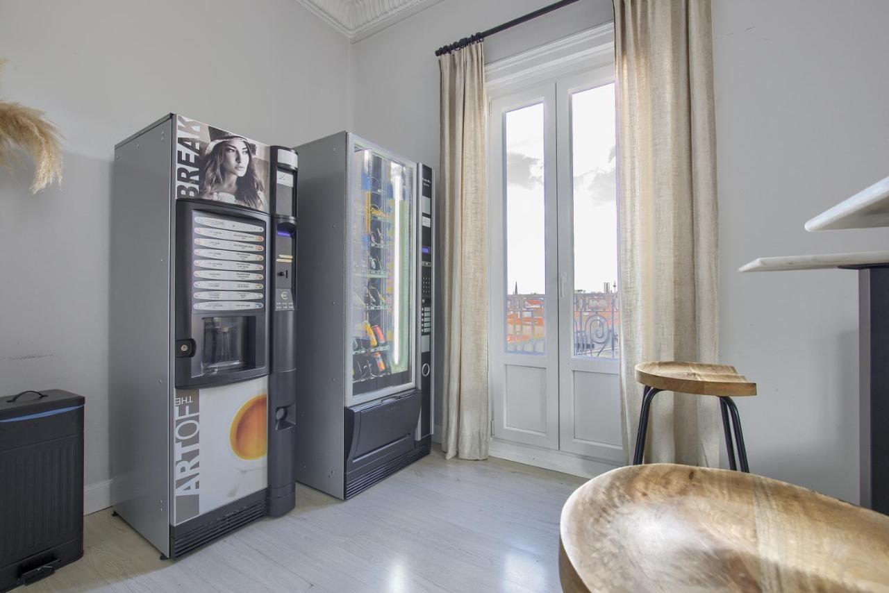 Hostal Besaya Madryt Zewnętrze zdjęcie