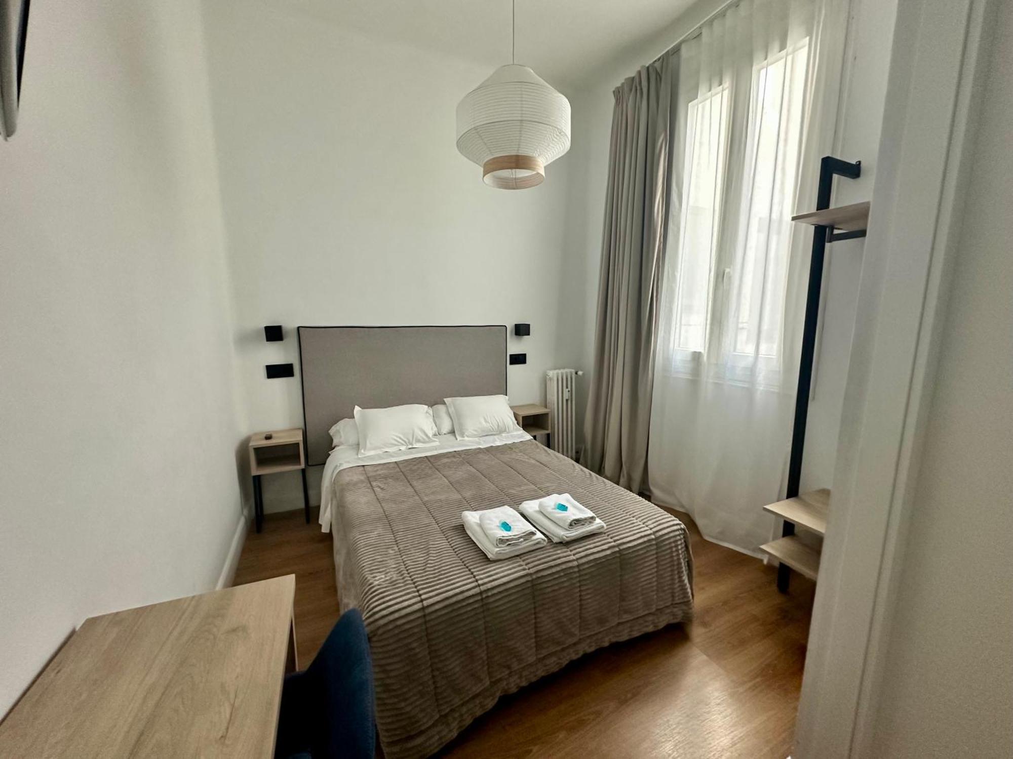 Hostal Besaya Madryt Zewnętrze zdjęcie