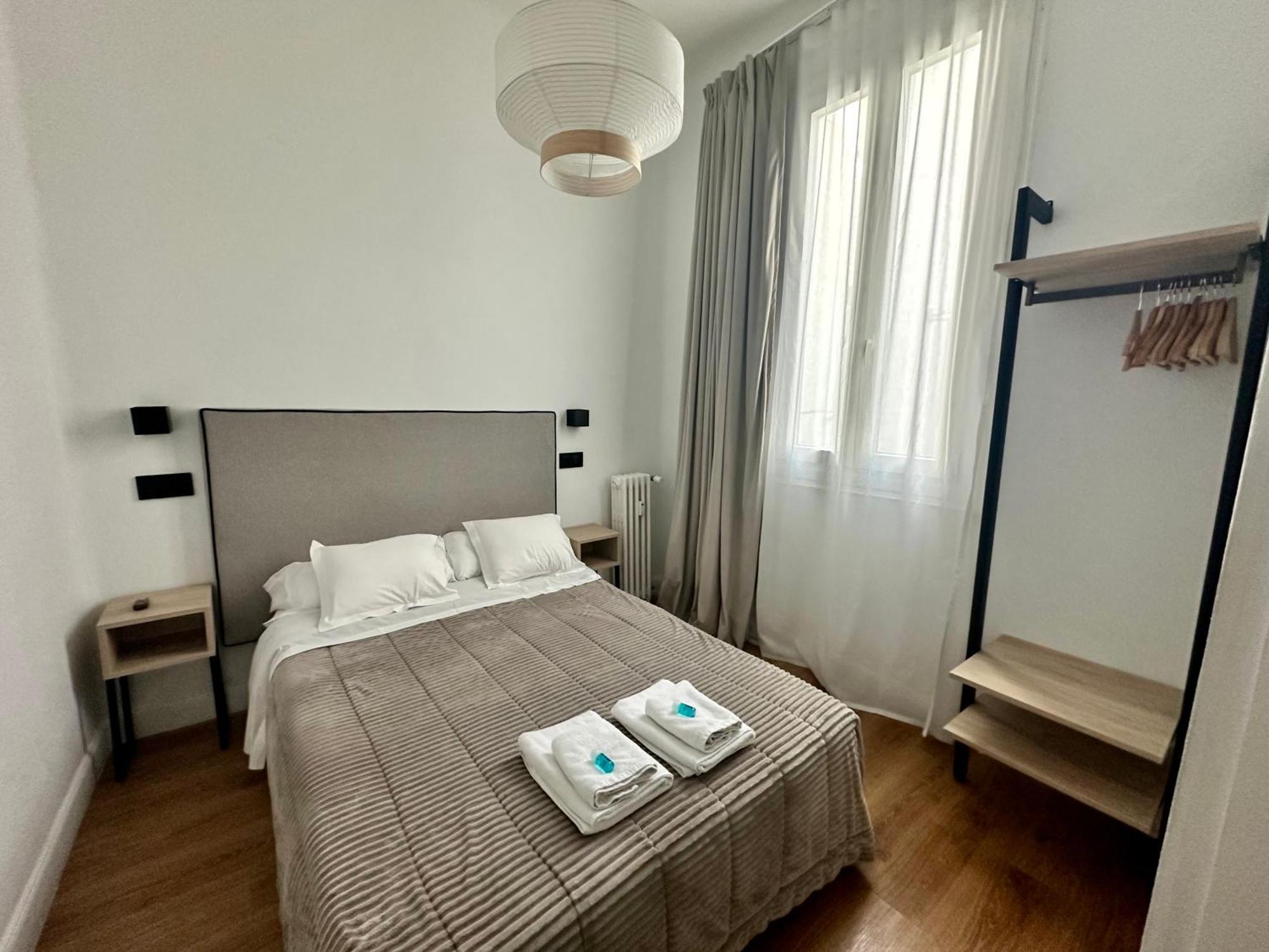 Hostal Besaya Madryt Zewnętrze zdjęcie
