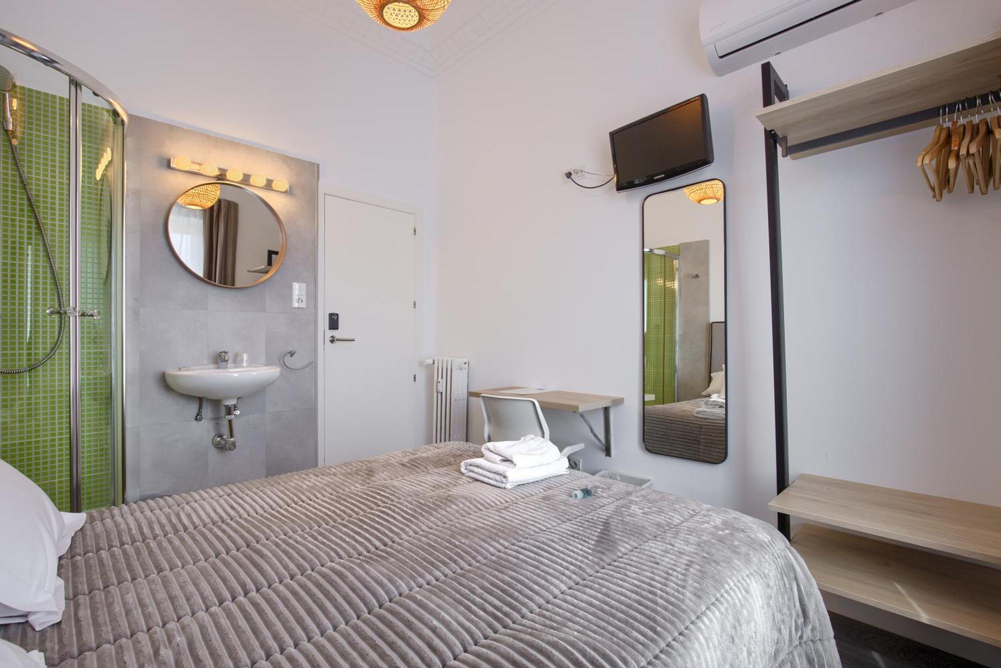 Hostal Besaya Madryt Zewnętrze zdjęcie